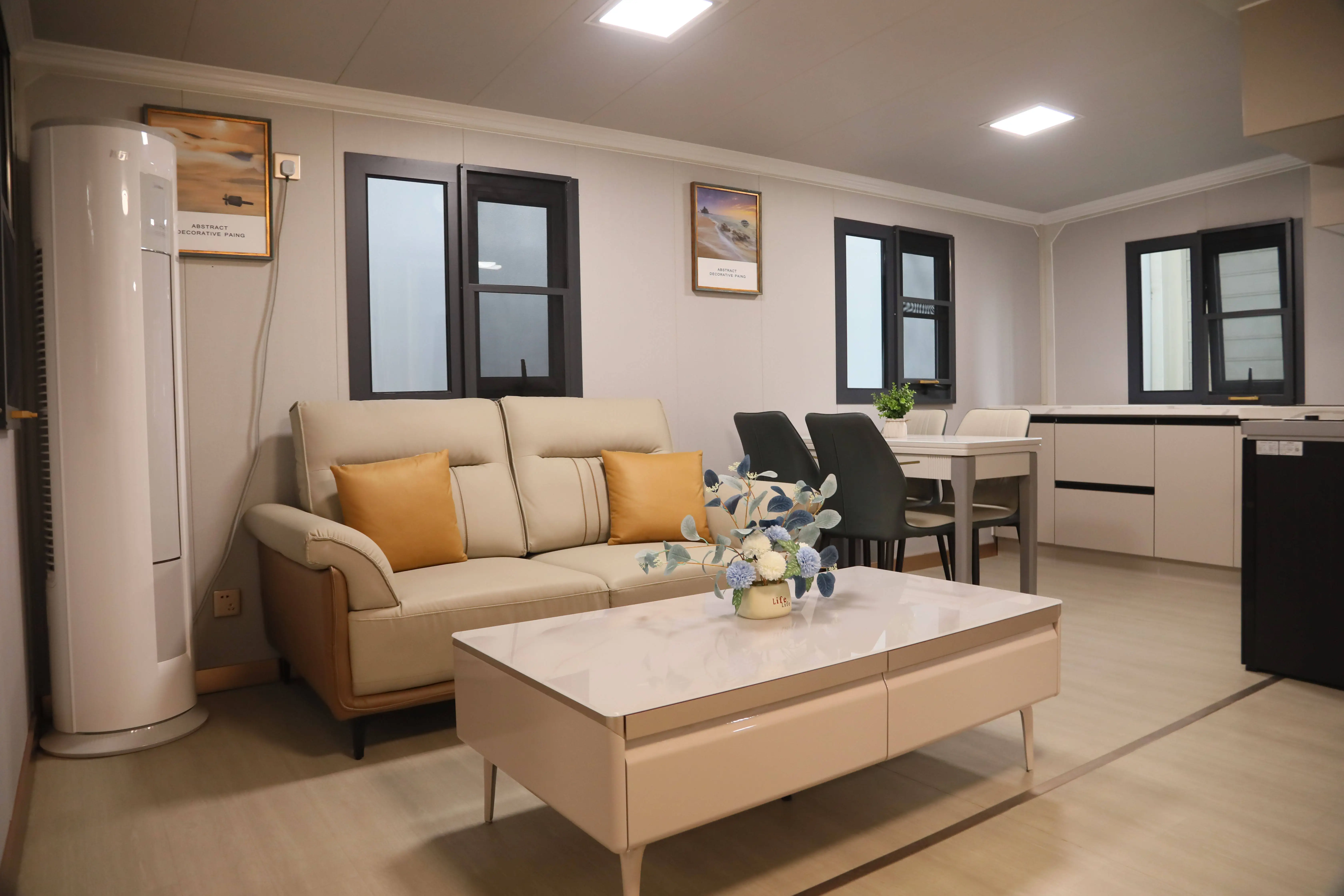 Container House Prefab Prefabricated Tiny Shipping Homes Sale Portable Modular Home Mobile Foldable Living Expandable Houses