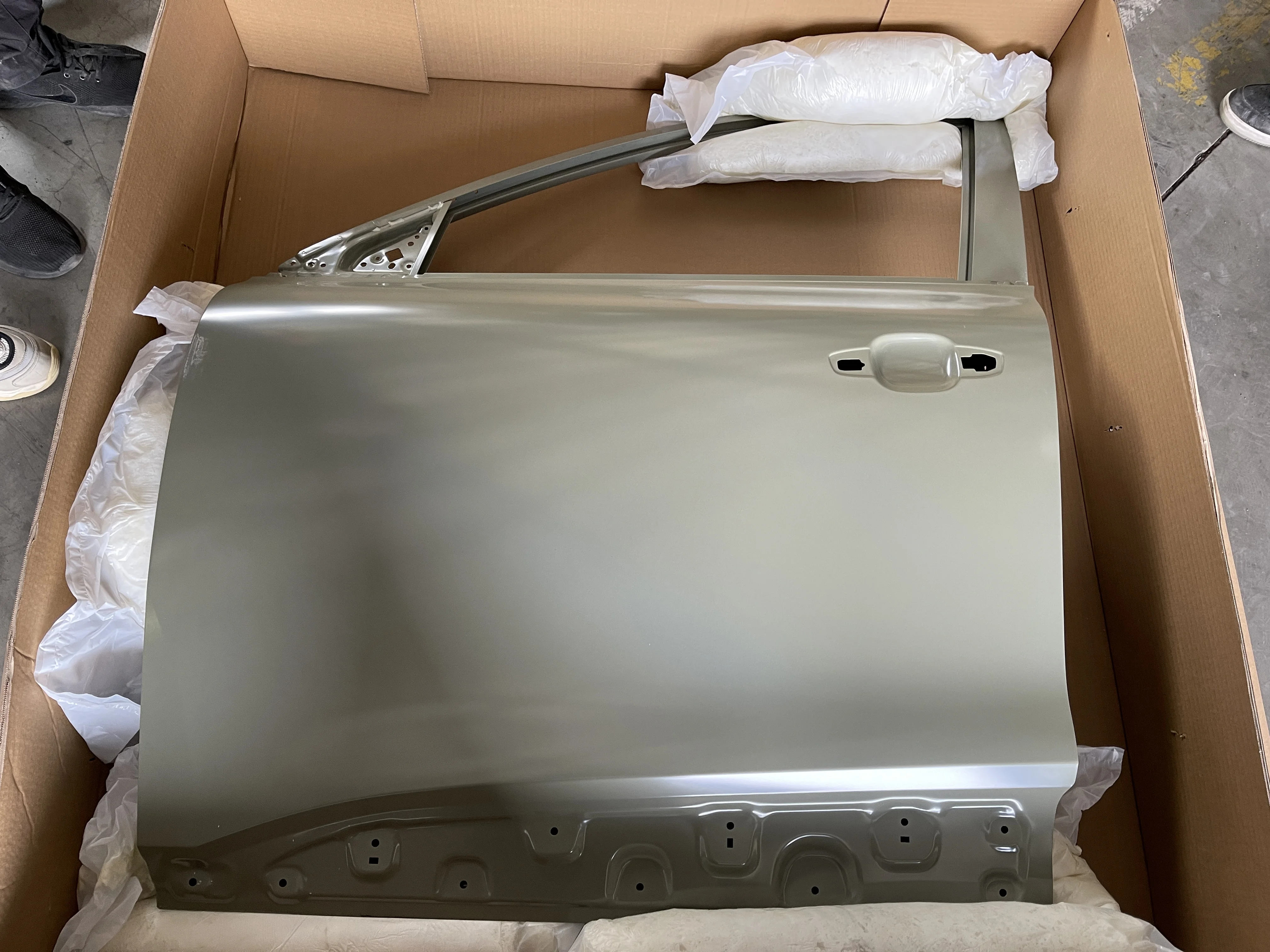 Wholesale Car Door For SAIC MG| Lightweight  Replacement Parts| Genuine Quality Original Auto Body Parts for MG  #10005109-SPCP supplier