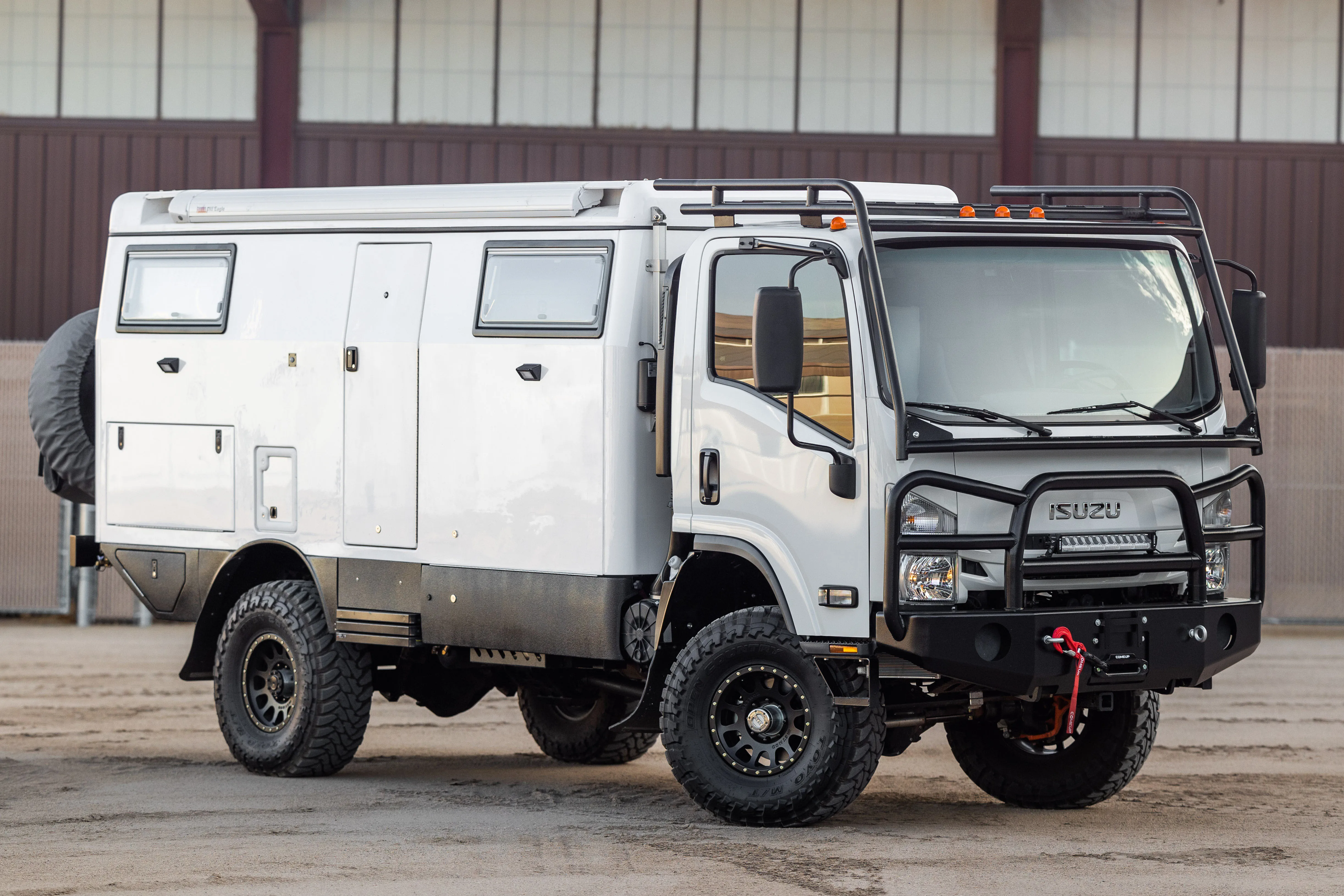 2023 High Quality Luxury Adventure Truck Box Camper Caravan With