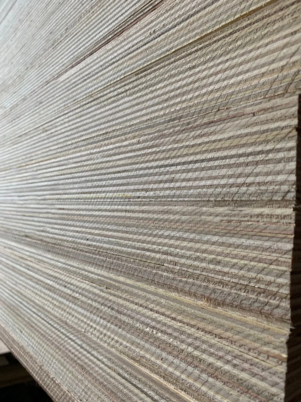 High Quality Plywood 1220*2440mm Formwork Shuttering Marine Film Faced