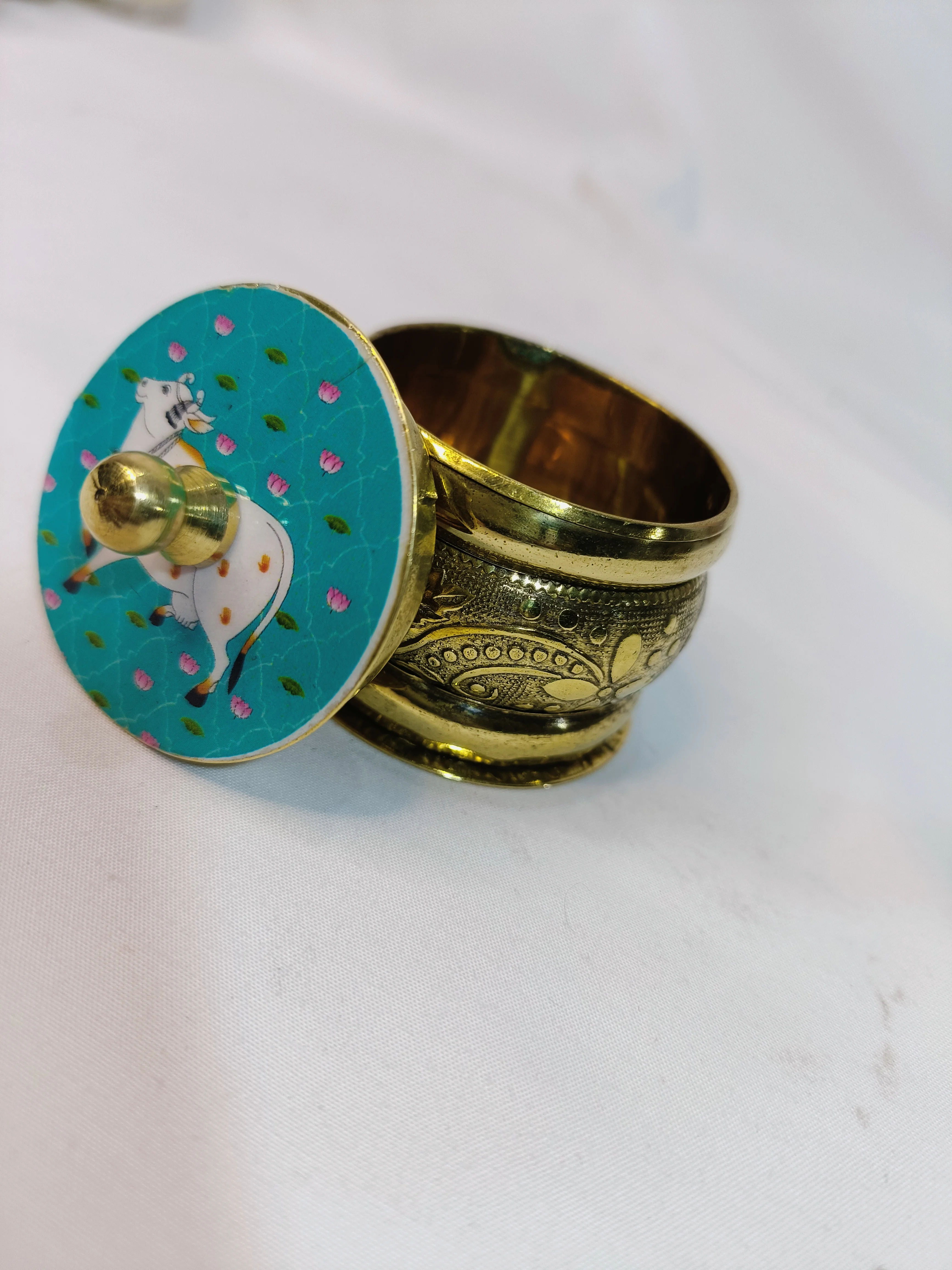 Customized Mini Brass Box Gold Plate Latest Home Dining Table Decor Highest Selling Iron Kitchenware for Food Custom Logo