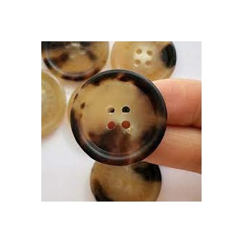 100% Handcrafted Horn Buttons for Woman Strong in Quality Latest Melamine for Overcoat & Jacket Shirts