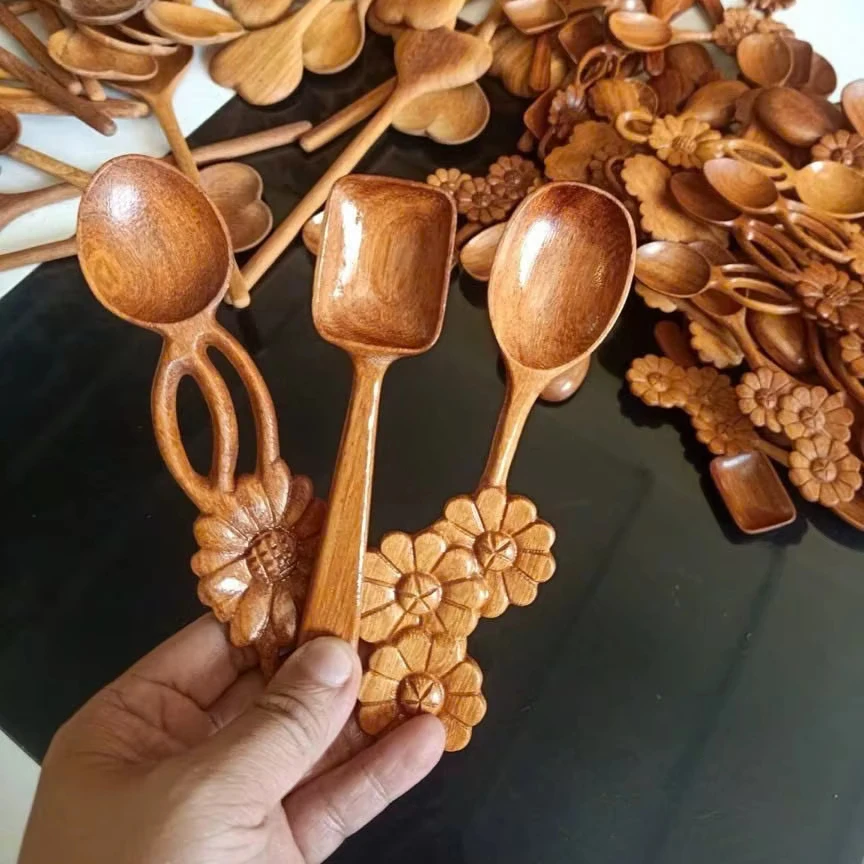 Long Heart-Shaped Wood Spoon Kitchen Decor Aesthetic Woman's Kitchen Accessory Corazon Cuchara De Madera Kitchen Decorative
