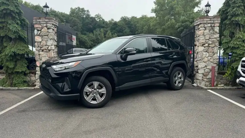 2022 Toyota RAV4 XLE for sale