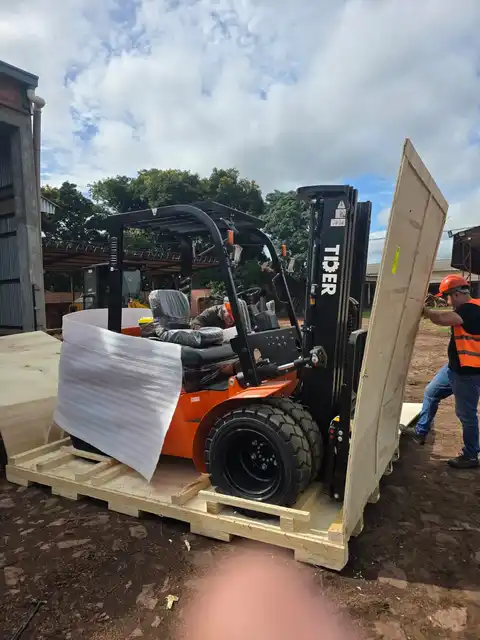 Carretilla diésel de 3,5 t entregada a un cliente de Italia