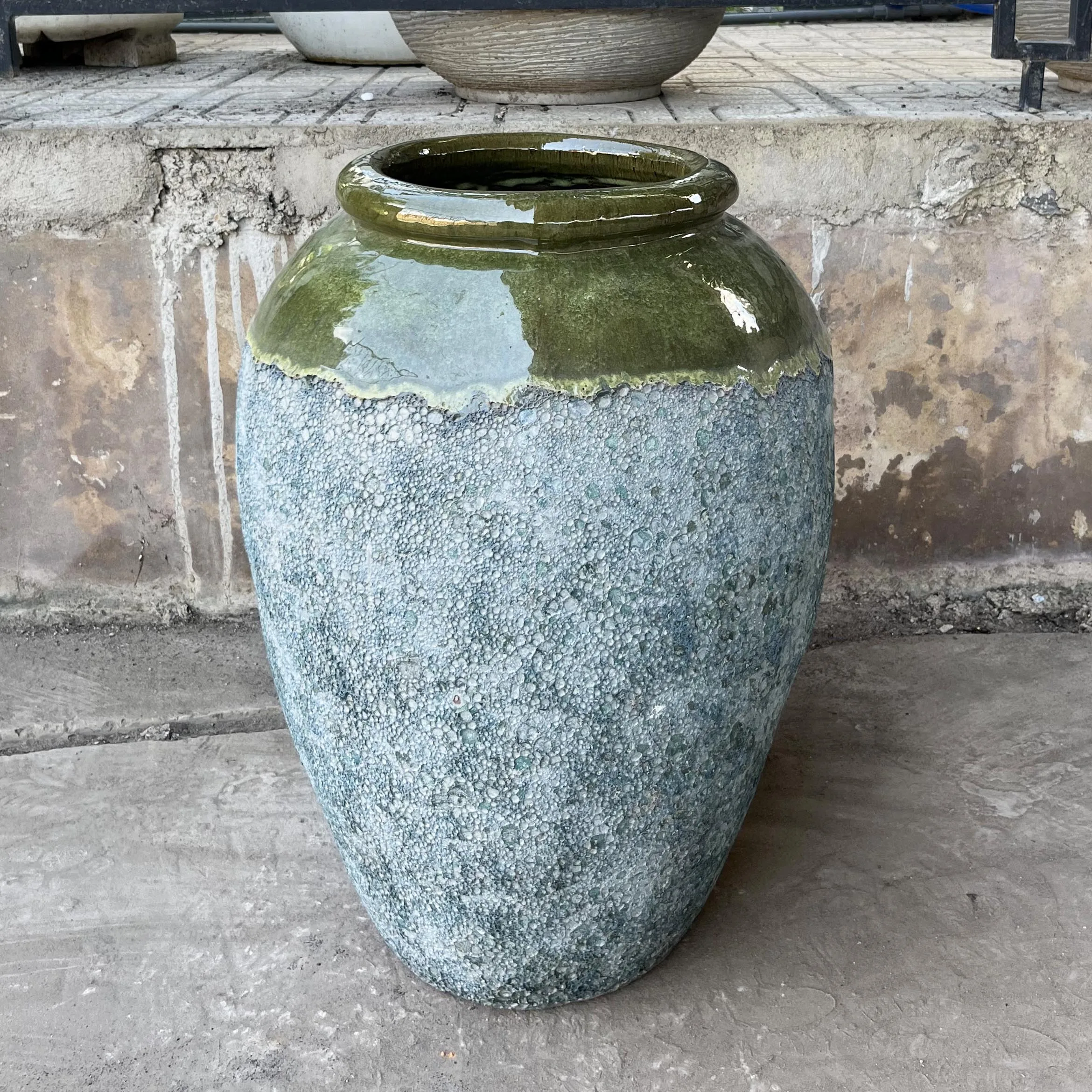 Hot Sales Handicraft In Vietnam Ceramic Clay Planters Planters Large