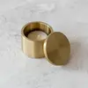 COMME MONTRÉ