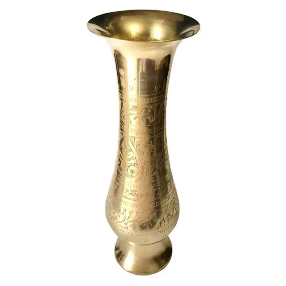 Декоративная ваза для цветов