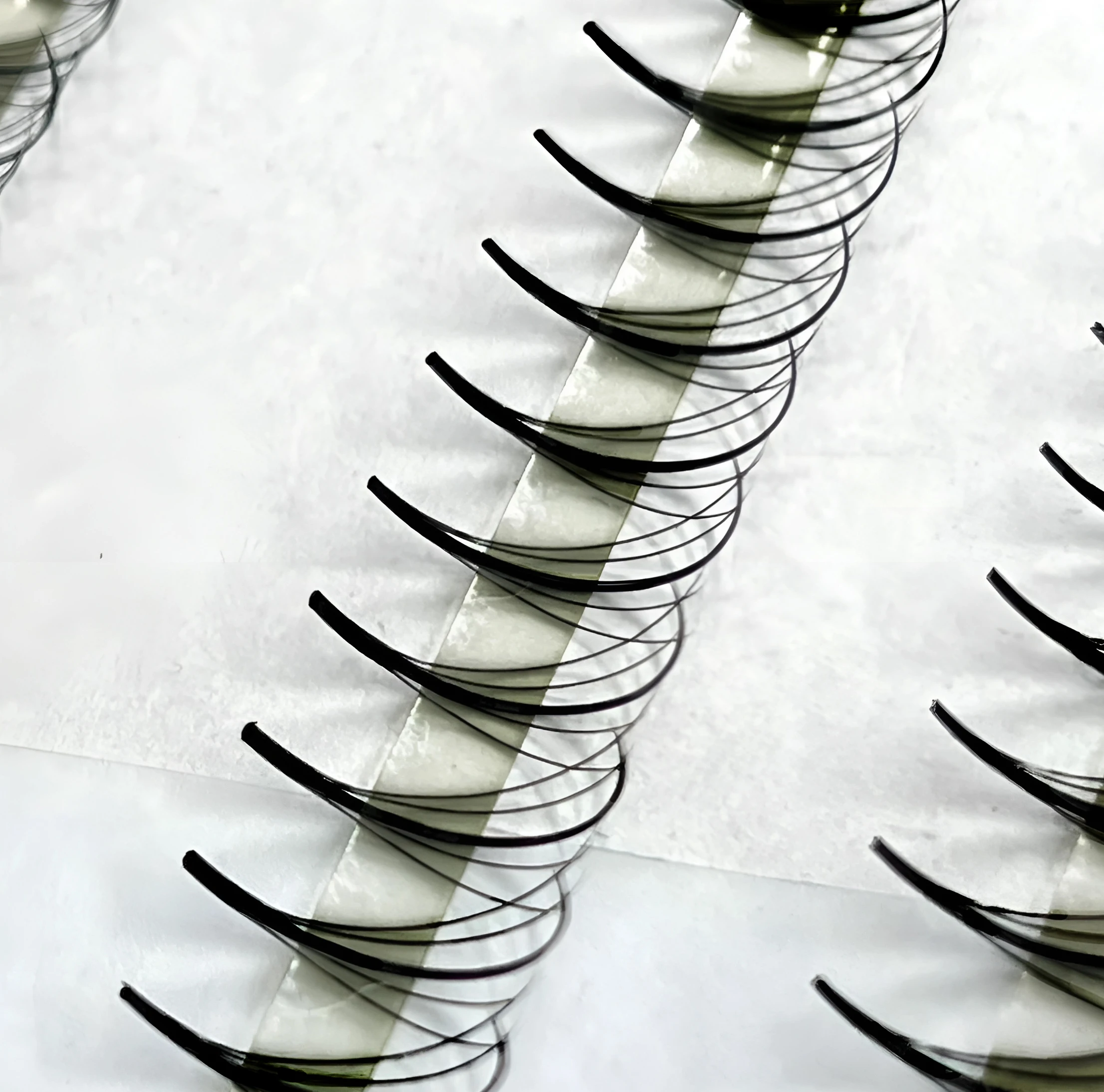 Spikes for Eyelashes with Private Label - Wispy Cluster Lash From Vietnamese Suppline and Customized Logo