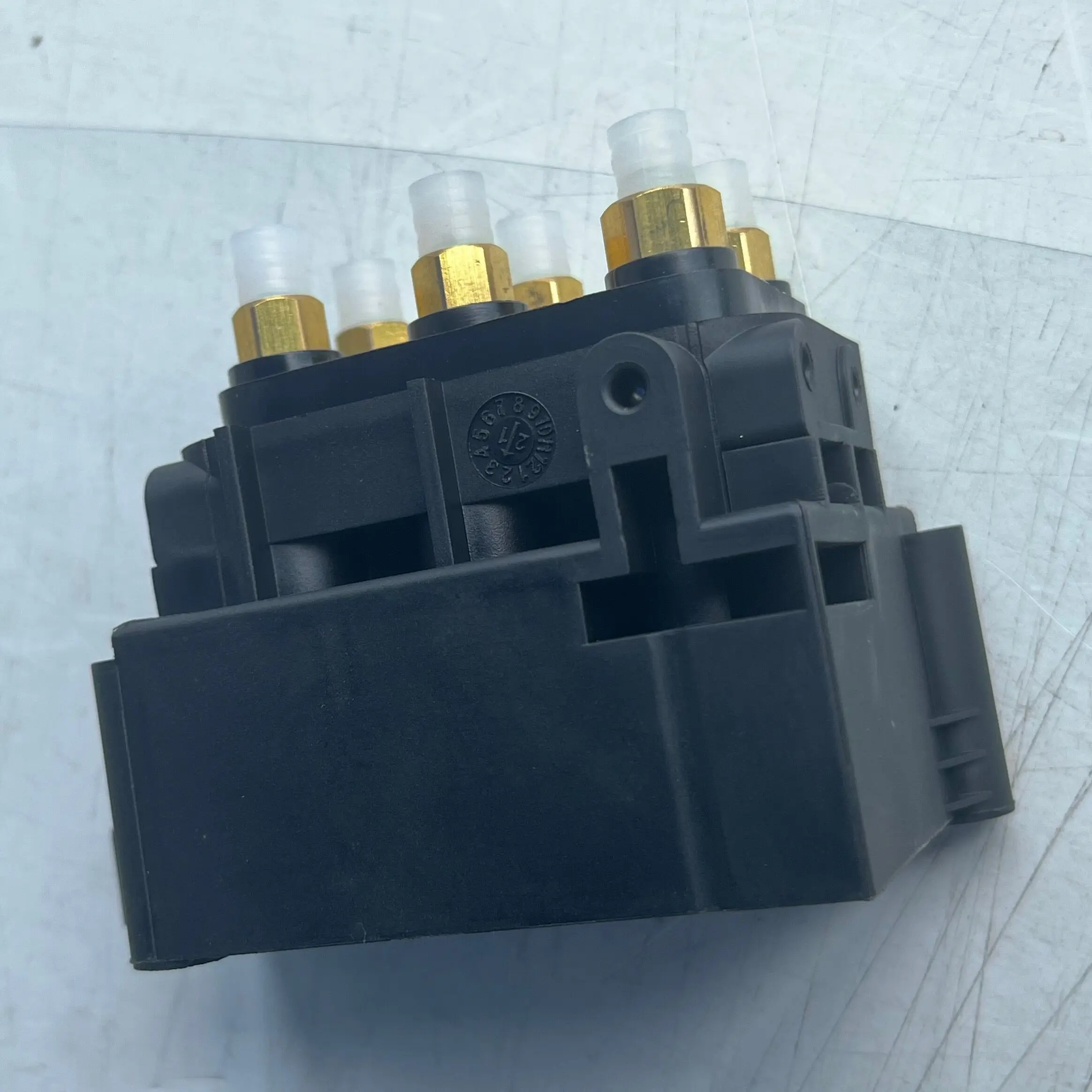 Air Suspension Compressor Block Valve W164 W166 W212 W221 W211 W251oem