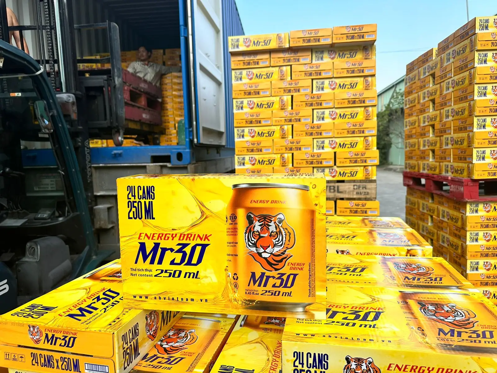 MR30 炭酸エナジードリンク - カフェイン＆タウリン配合、ボックス・缶 