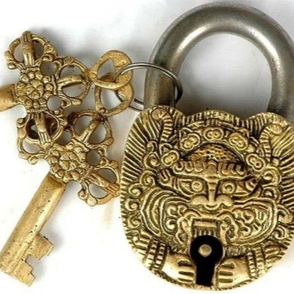 Old European Design Padlock Sea Captain Lock Old Style Padlock Medieval & Western Collections, Fully Functioning Brass Lock