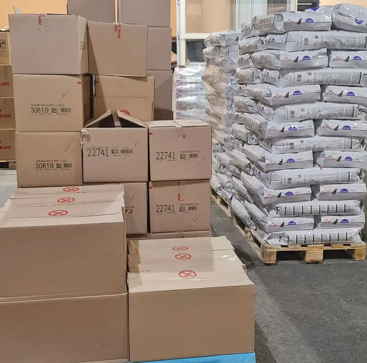 Factory Price Royal Canin Whole Sale 20kg Package Dry Dog Food Cheap