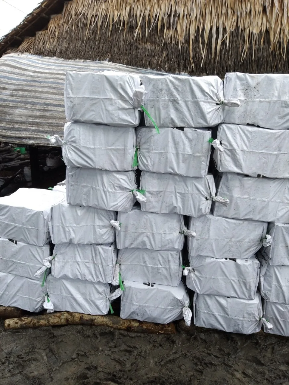 100 Natural Mangrove Wood Vietnam Mangrove Charcoal/ Wood Charcoal Bbq