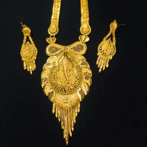 24K Gold Plated Dubai Vintage Fashion Jewelry Set Earrings Bangles Combs Brooches in Copper Material for USA