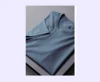 สีเทาเข้ม