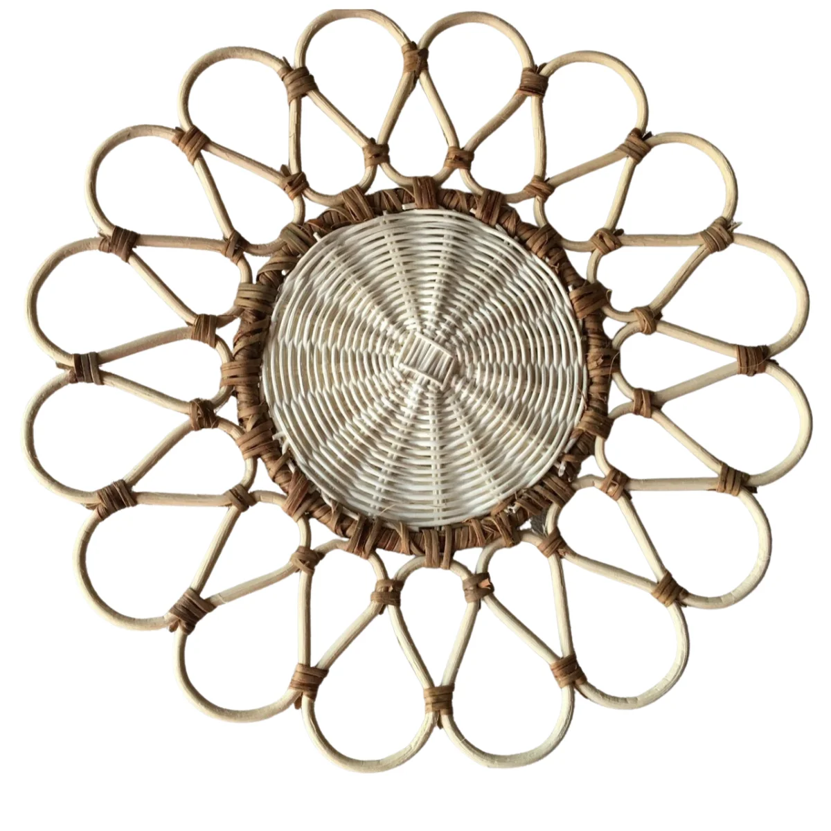 Handmade Round Rattan Charger Plate Floral Round Placemats Natural ...