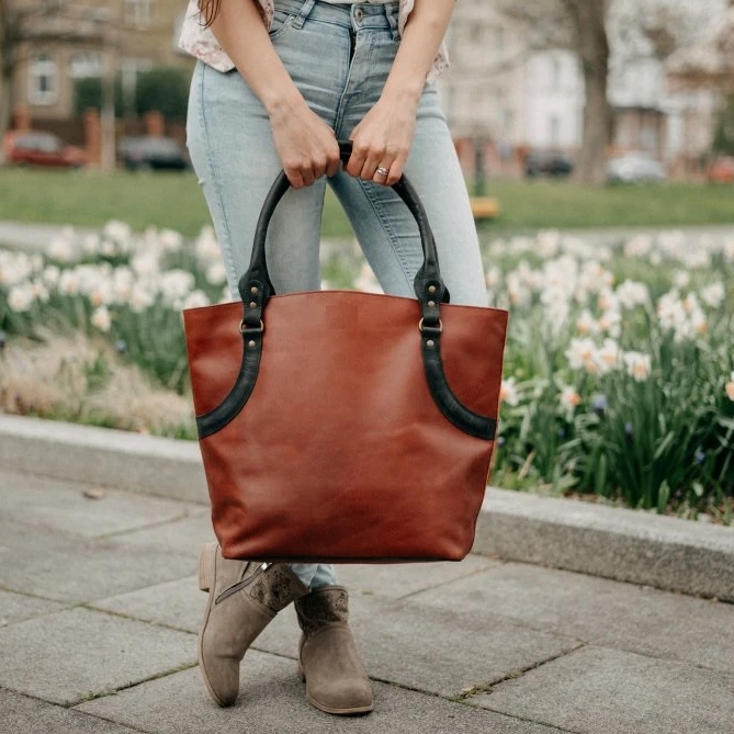 Customised Designer Luxury Stylish Black and Red Shoulder Handbag for  College Office Daily Use Tote Bag for Women