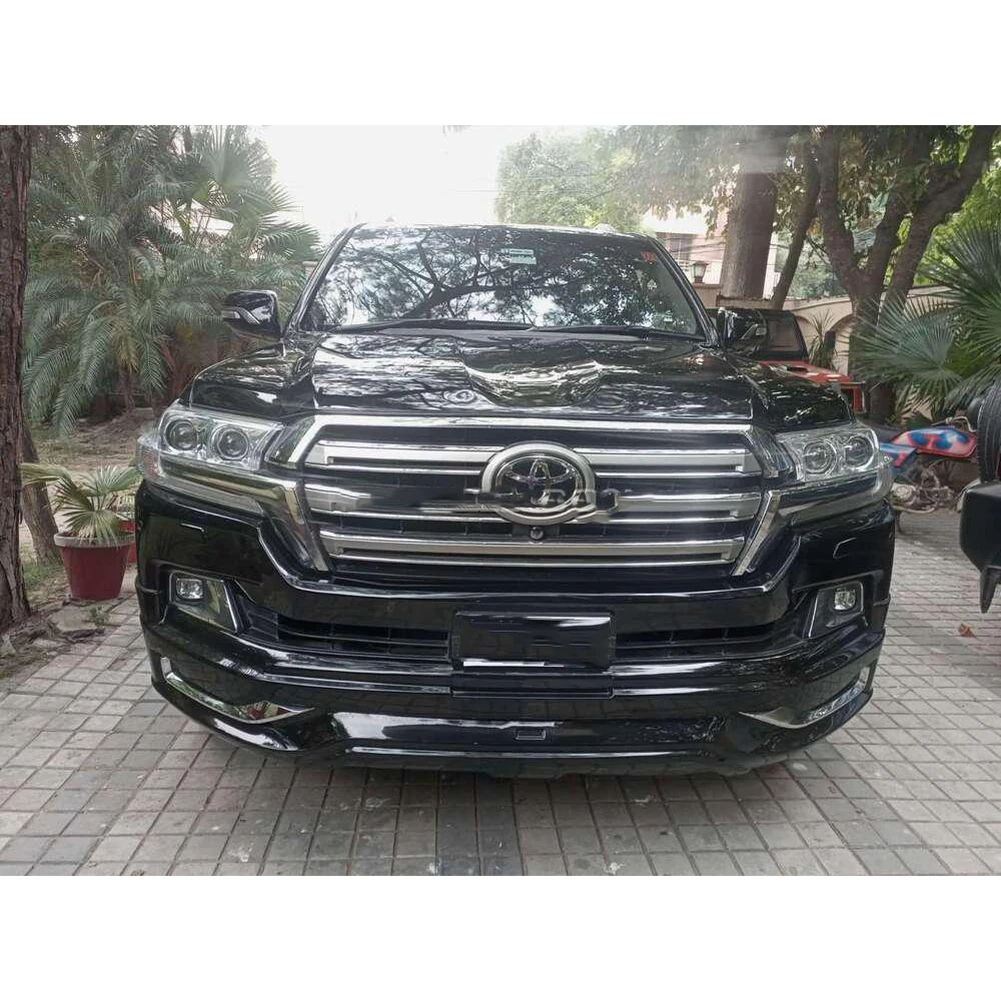 FAIRLY USED 2017 TOYOTAI LANDCRUISER PRADO