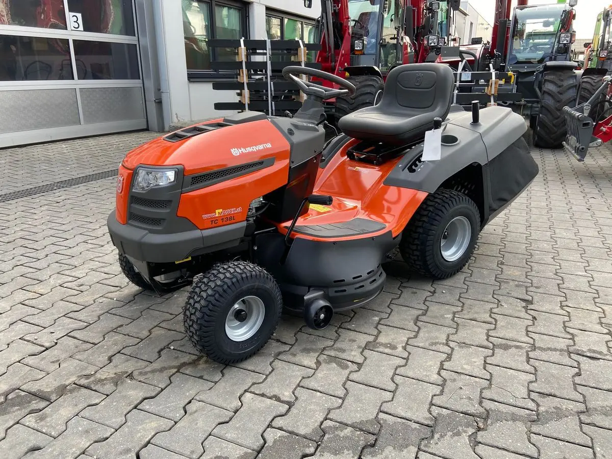 Factory Price Lawn Mower Tractor 18hp Mini Tractor For Farm And Garden