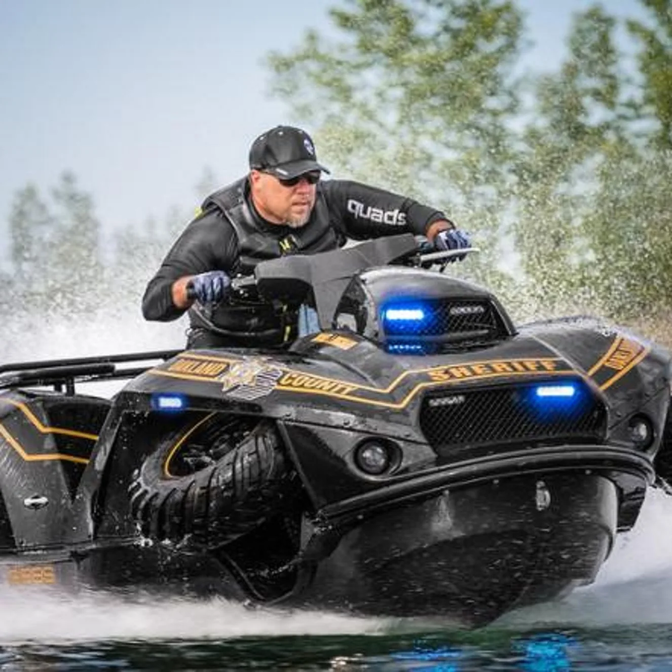 Мотовездеход амфибия Gibbs Quadski