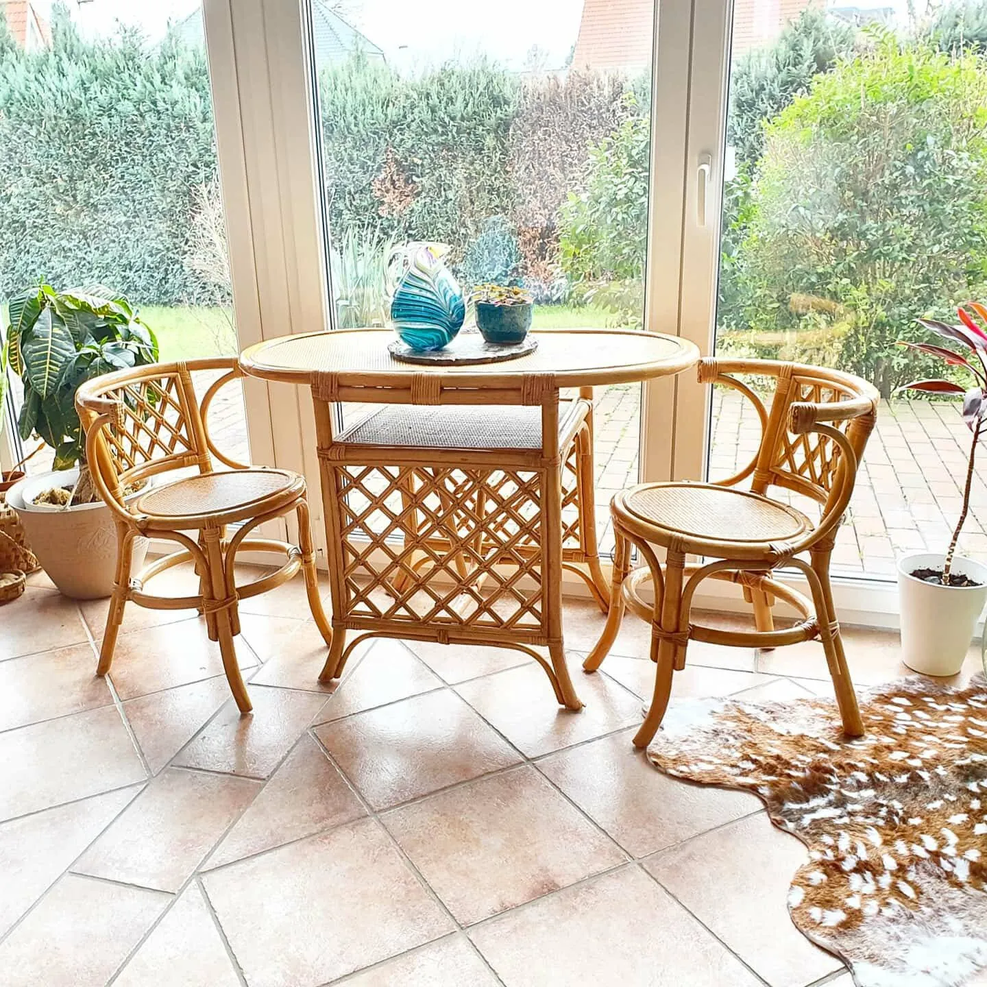 Eco-friendly Rattan Dining Table Chairs for Modern Living