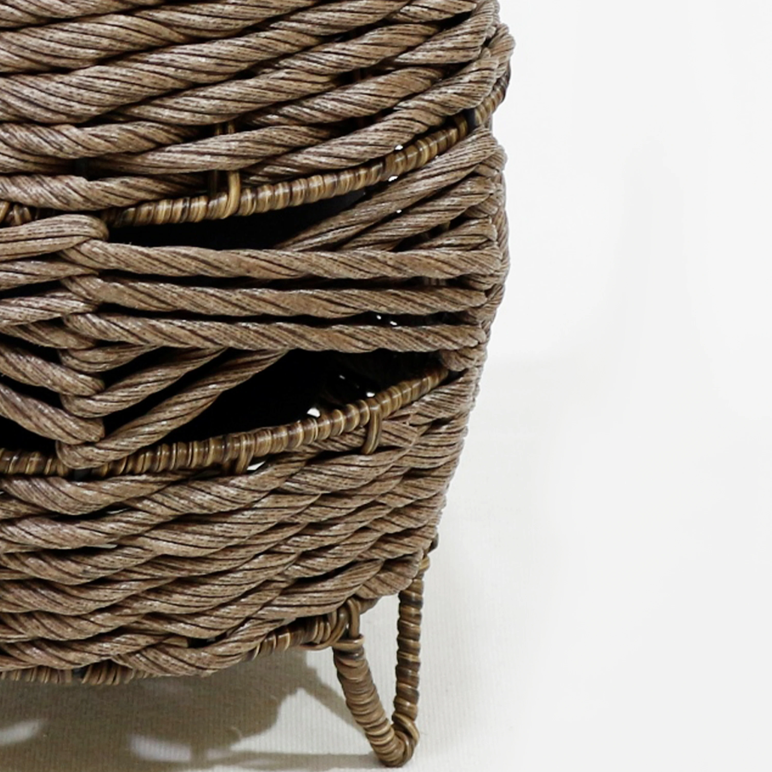 Vietnam Factory Poly Iron Frame Handmade Sustainable Modern Garden Planter Pot for Home & Hotel Use