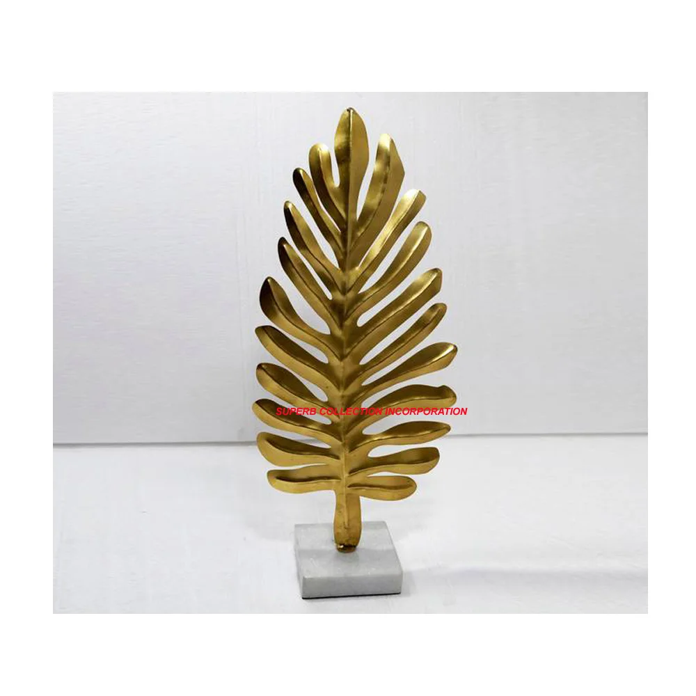 Luxury Small Pieces Home Table Decor Crafts Sculpture Metal Gold Brass Decorative Office Sculpture Items