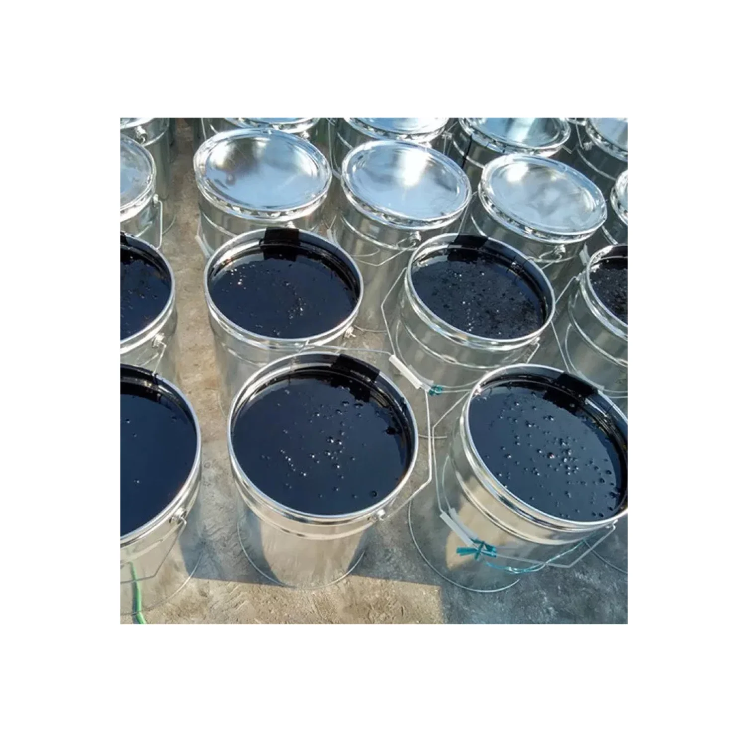 CSS-1 Steel Drums Asphalt Emulsions 60 70 Tack Coat Bitumen Emulsion Cationic Slow Settings Coal Tar Pitch Road Construction