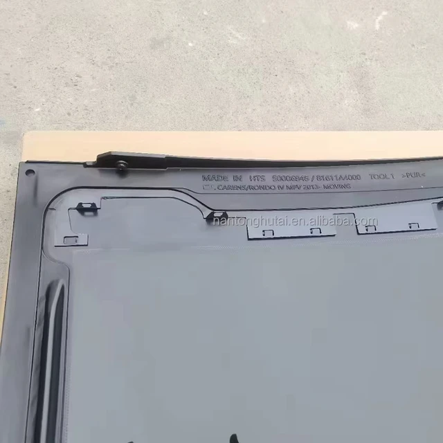 Factory Price Best Selling Auto Parts Sunroof Window Parts Glass for Hyundai  VERACRU Auto Sunroof