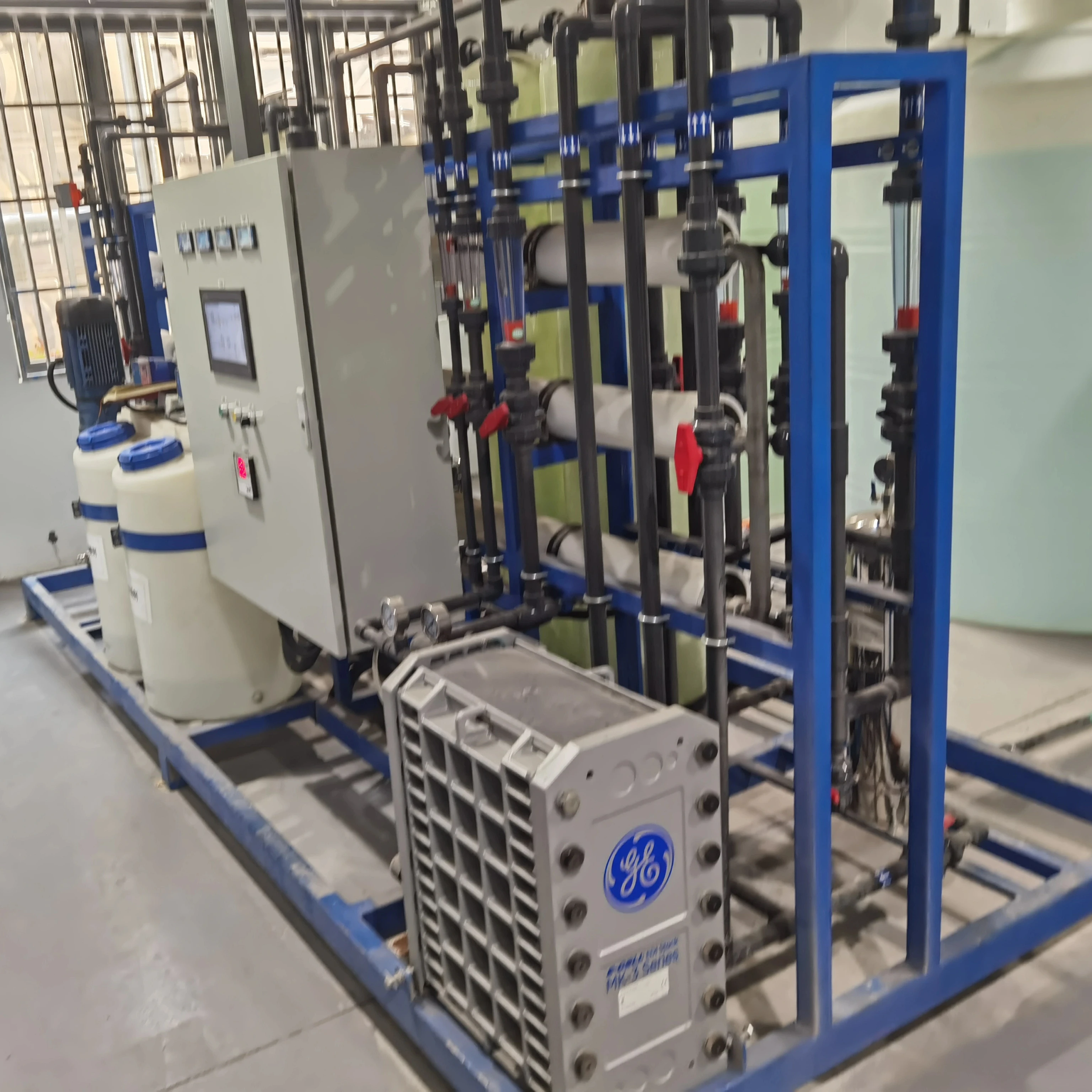 New Reverse Osmosis Water Filter System Machine Components-Pump Pressure Vessel Motor Engine PLC Manufacturing Plant Made PP