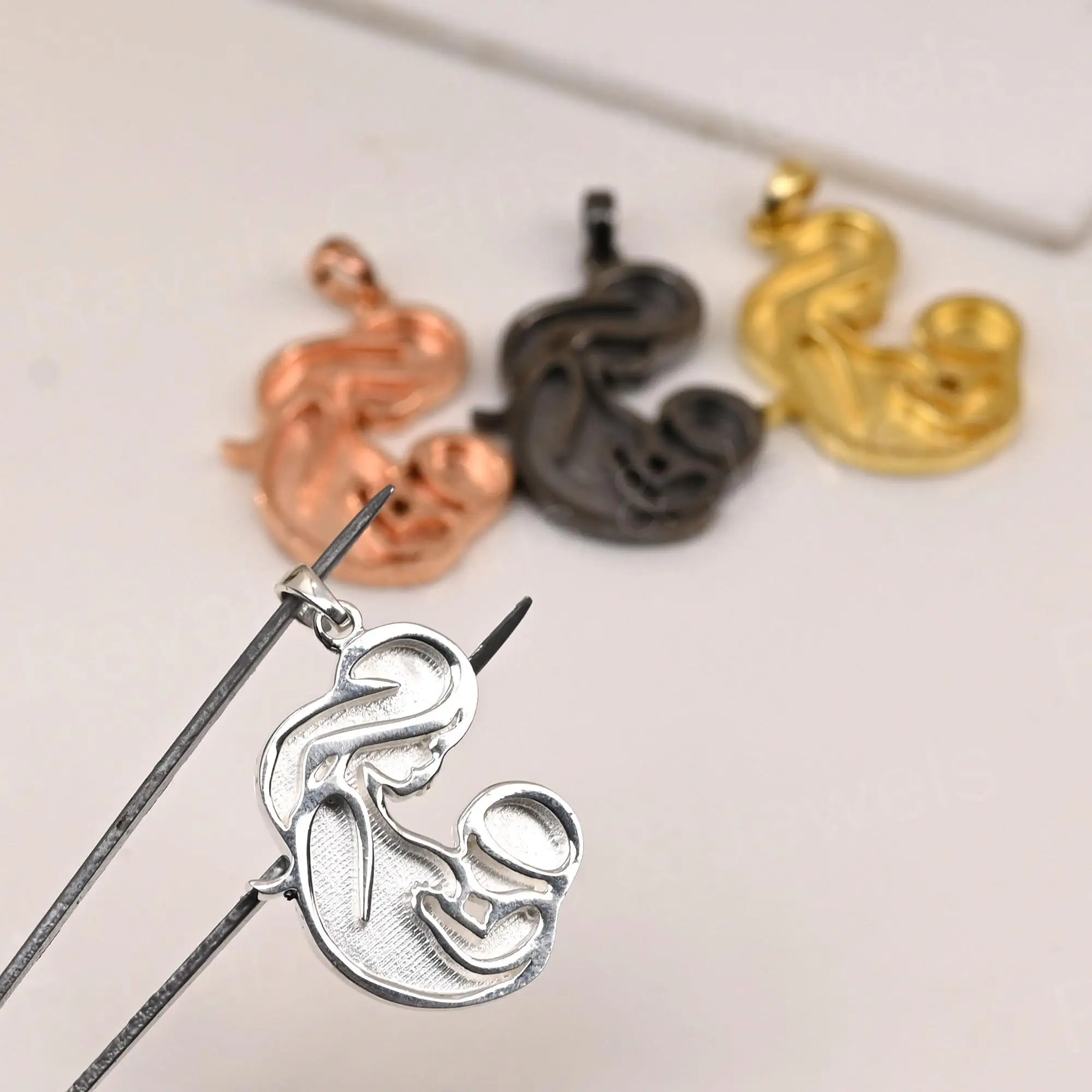 Handmade 14k Gold Plated Sterling Silver Mother Baby Mom Breastfeeding Blank Bezel Setting Pendant 32x22mm 18-inch Chain DIY Bag