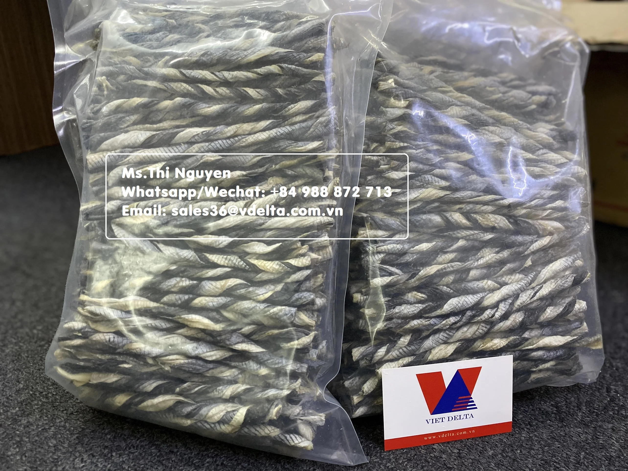 Dried Fish Skin Cubes And Twist From Basa Fish Skin Treat Dried Natural Pet Food Dog Treats Low