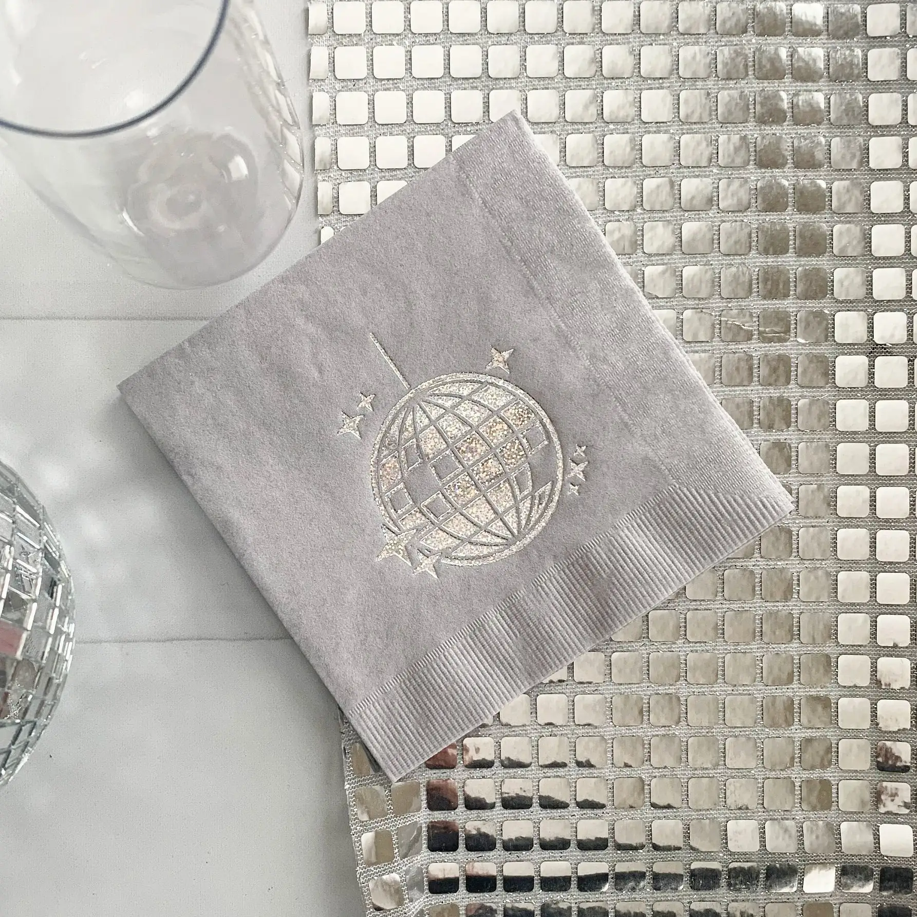 Коктейльные цветные бумажные салфетки для напитков с индивидуальным логотипом для кухни