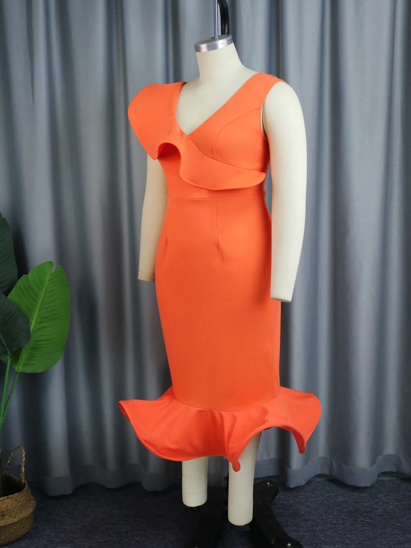 AM030223 Sexy V Neck Sleeveless Mermaid Ruffle Hem India Summer Evening Dresses