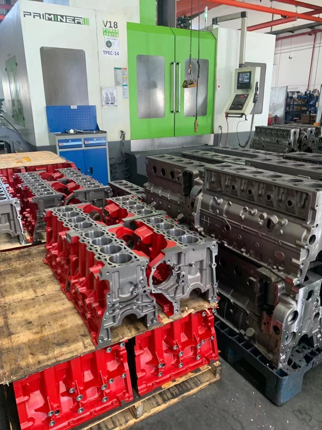 Diesel Engine D1403 V1902 V1505 D1503 D1703 D1105 V2203 V2403 V2607 V3300 V3600 V3800 V3307 Cylinder Head Assy for Kubota