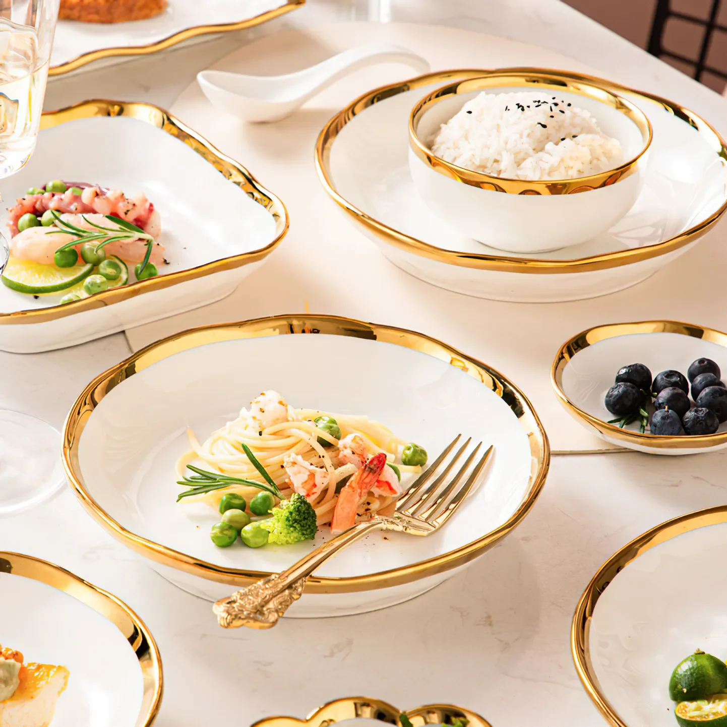 White Tableware Set Ceramic Dinner Plates Dishes Plates and Bowls Set Food Plate Salad Soup Bowl Dinnerware Set for Restaurant factory