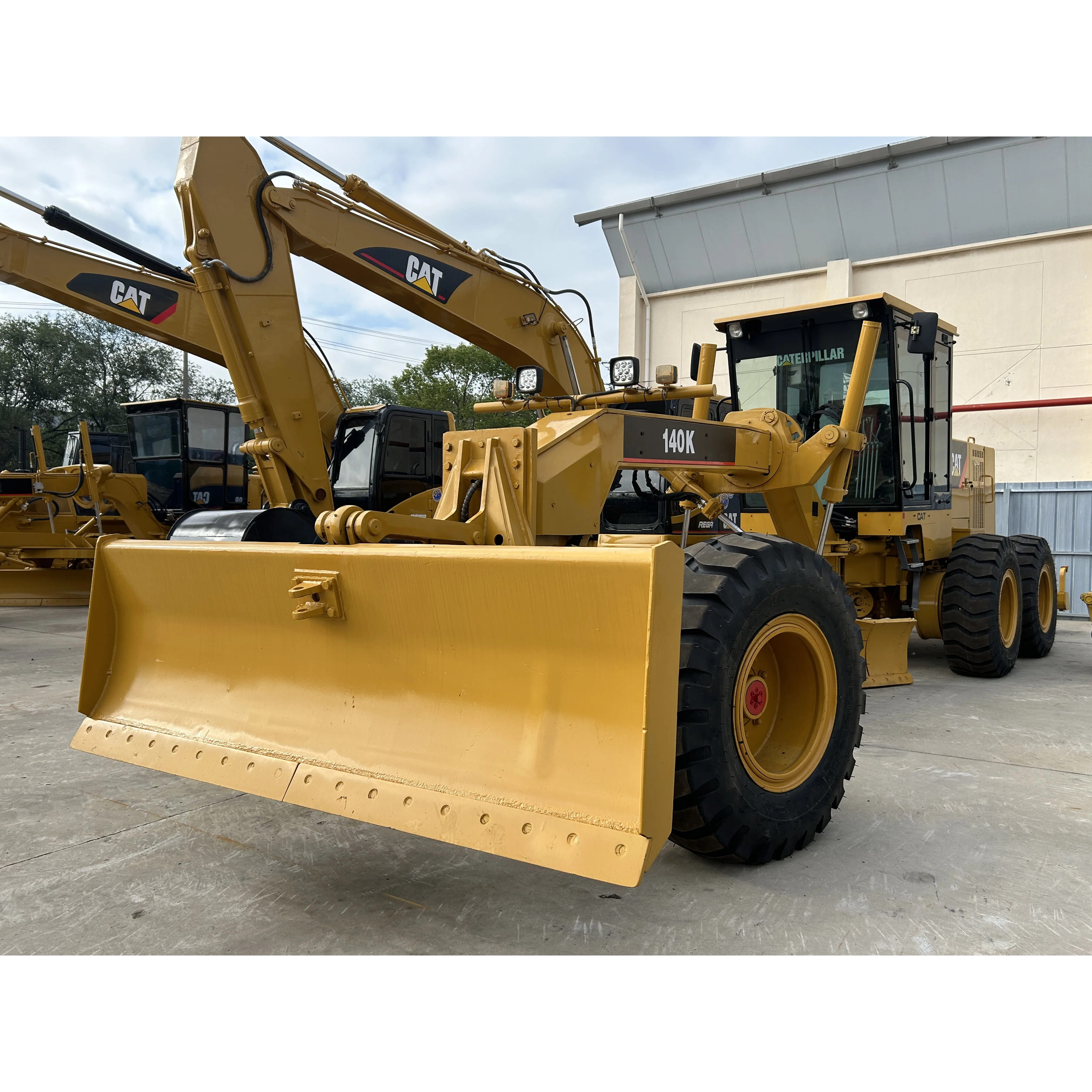 Front Blade Grader Used CAT 140K Motor Grader in Pakistan