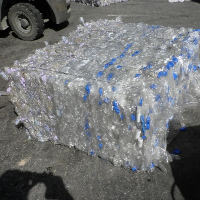 Factory Cold and Hot Washed Pet Bottle Flakes/ Plastic Pet Scrap/Clear Recycled Plastic Scraps