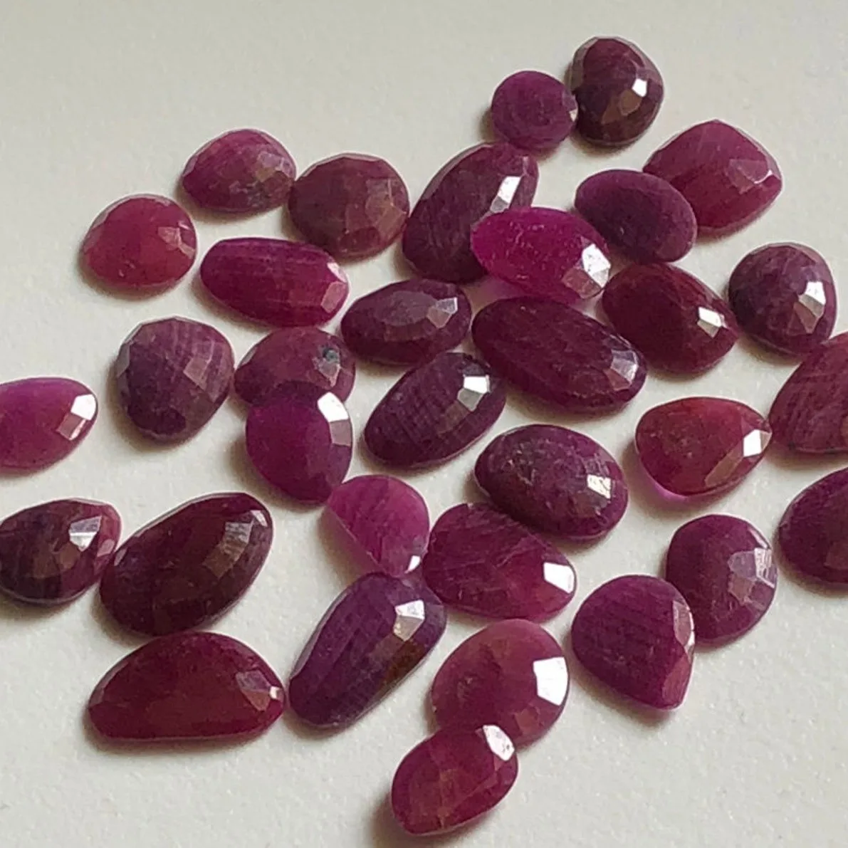 Wholesale Trendy Elegant Natural Crystal Ruby Cabochons DIY Gorgeous Loose Stones Oval Cut Fabulous Flat Back Rose Cut Gems Red