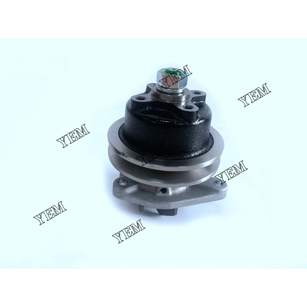 M4050 15606-73030 Water Pump for Kubota Wholesale Engine Parts