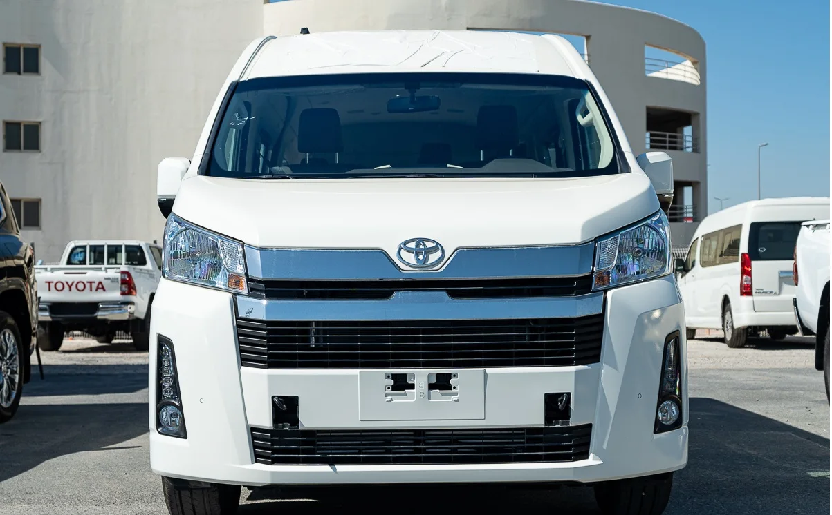 Used Mini Bus 2022 Toyotaa Hiace 16 Seats White Color Toyota Hiace