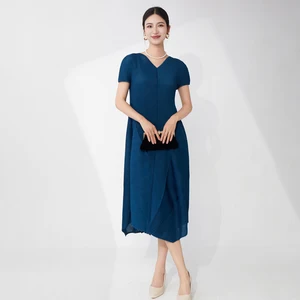 Summer 2025 New Women's Fashion Dress Loose Irregular Miyake Pleated Dress V-neck Casual Dress