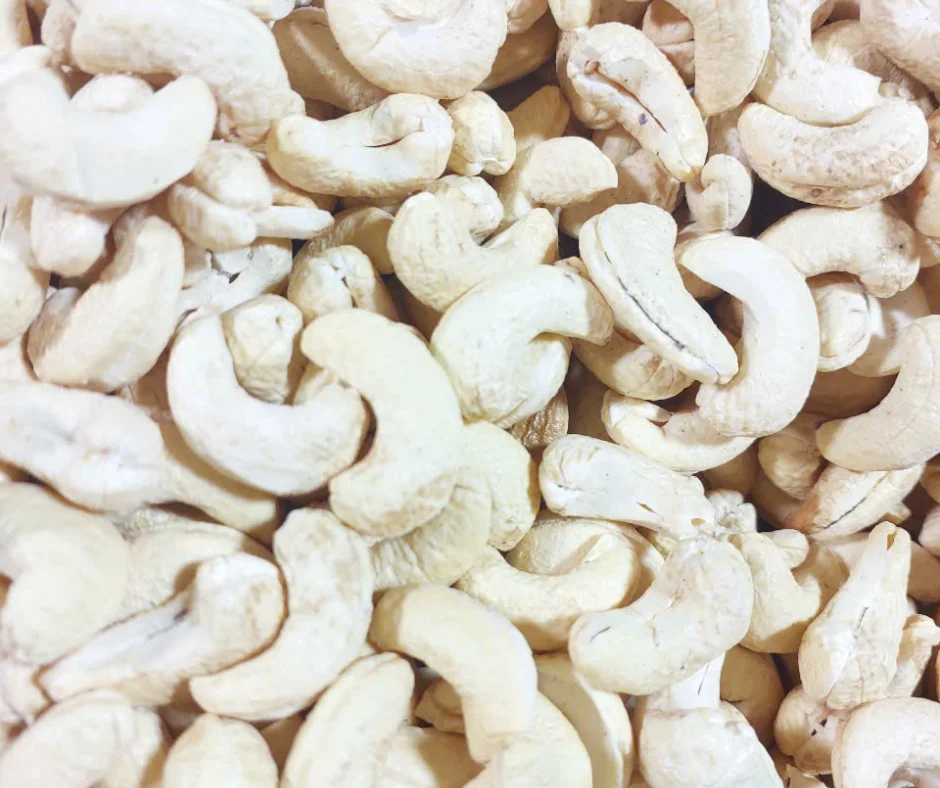 Roasted-Salted-Cashew-Kernels---Crunchy-Snack-Cashew-Nuts-For-Retail-And-Gift-Packaging.png