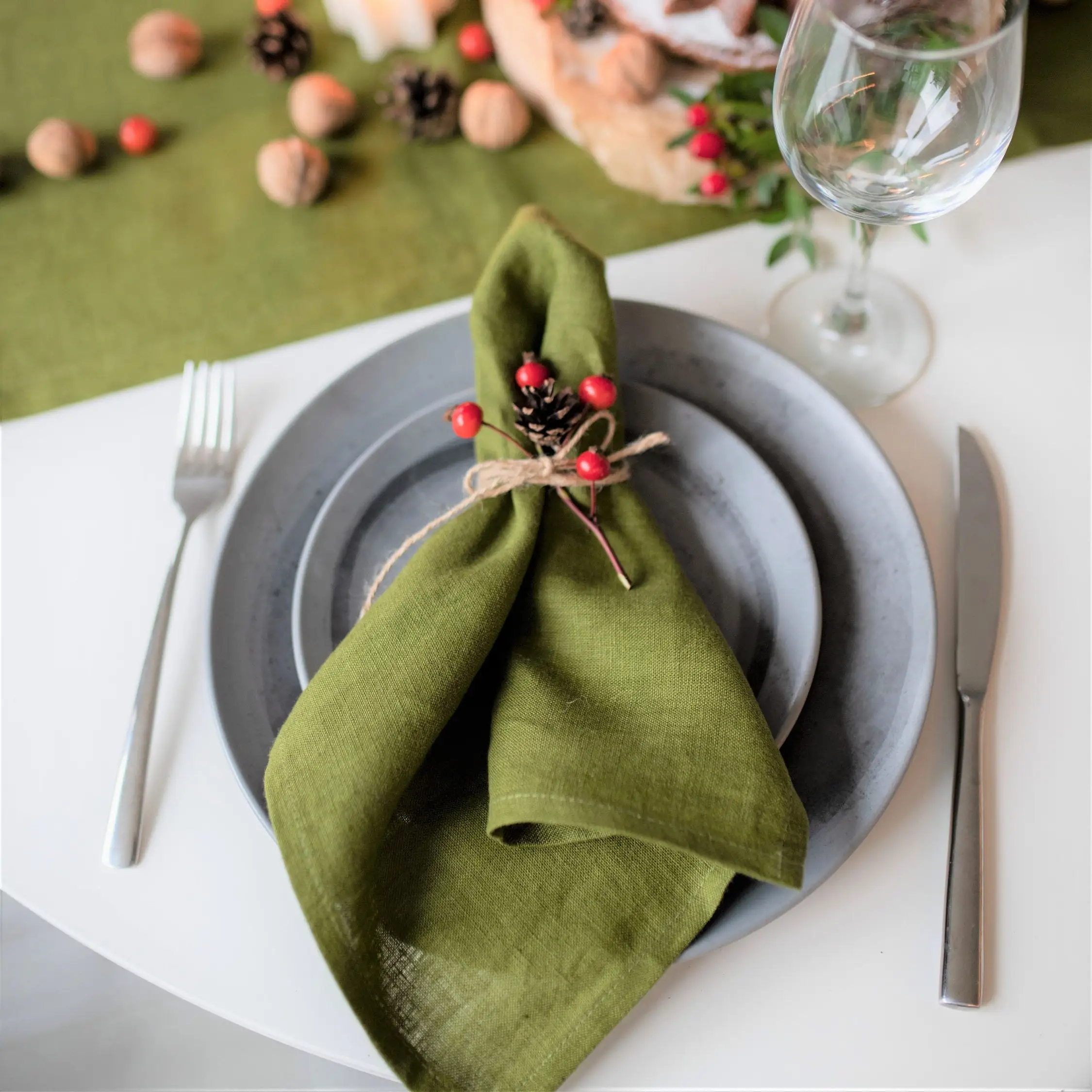 Wholesale Modern Style Mint Green Color Cloth Napkins Eco-Friendly Reusable Cocktail Napkins High Quality Stone Washed Hotels