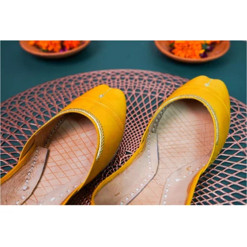KHUSSA SHOES and KOLHAPURI CHAPPAL for WOMENS NEW DESIGN WOMEN FASHION PARTY WEAR CASUAL WOMEN SHOES PAKISTANI TRADITIONAL