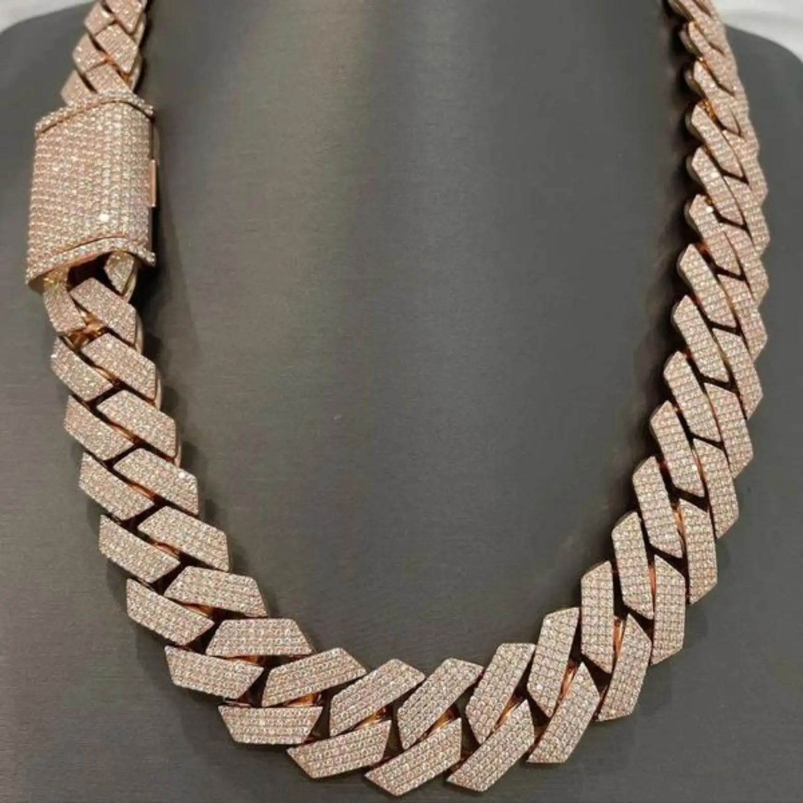 Diamond Cuban Link Chain Moissanite Diamond Cuban Link Chain,Hip Hop