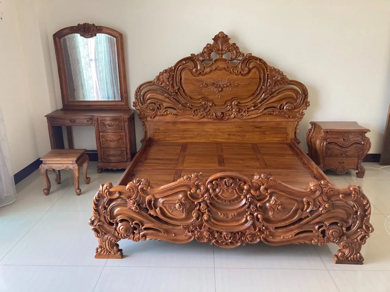 Functional and Gorgeous Handcrafted Dressing Table with Mirror and Dressing Stool with Roses Carving for Bedroom