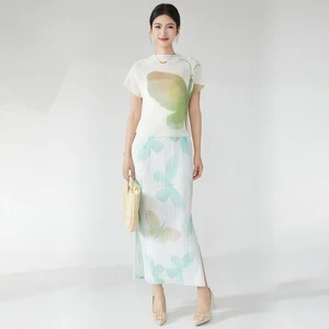 New Arrival 2025 Women's Elegant Set Designer Short Sleeve Top and Skirt Two Piece Set Polyester Miyake Pleated Set