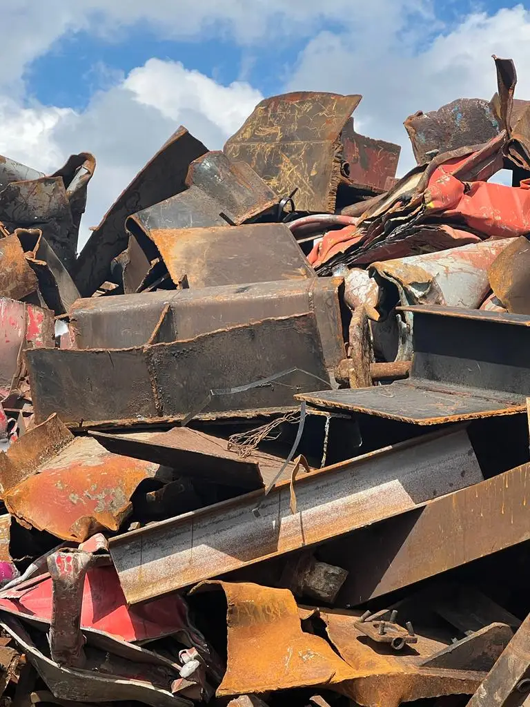 High-Quality HMS 1 & 2 Scrap Metal ISRI 200-206 | 80/20 Rail Scrap, Industrial Steel Scrap | Bulk Scrap Metal Supplier